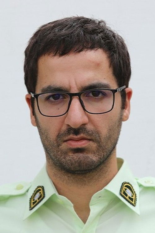 Pasha Jamali as Asghar Asghari