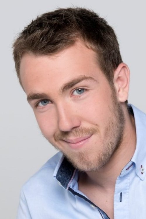 Théo Bertrand as Erwan