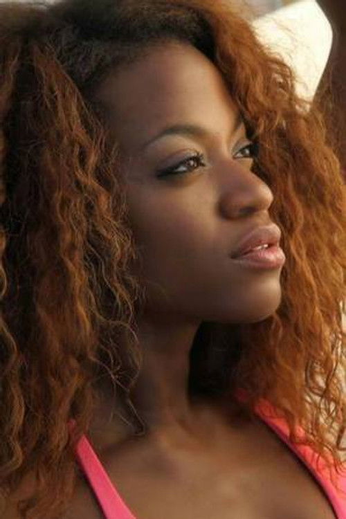 Yohana Allen as Concorrente della casa