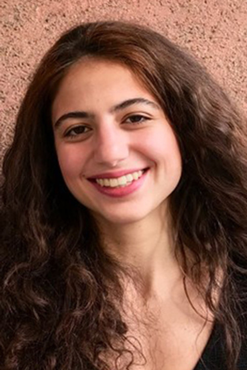 Lida Vartzioti as Vicky