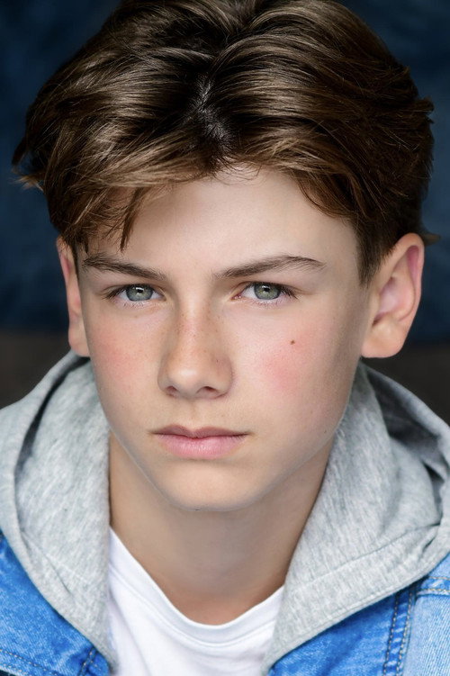 Bentley Storteboom as Young RJ
