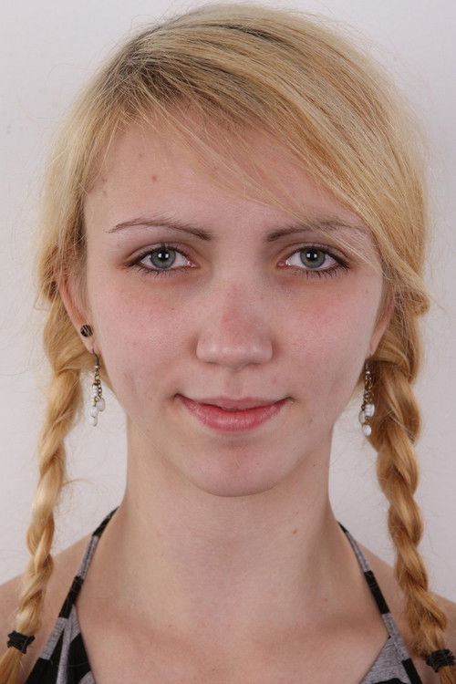 Beatrix Glower as Mona