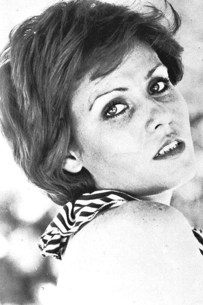 Anna Bacchi as Nick's wife