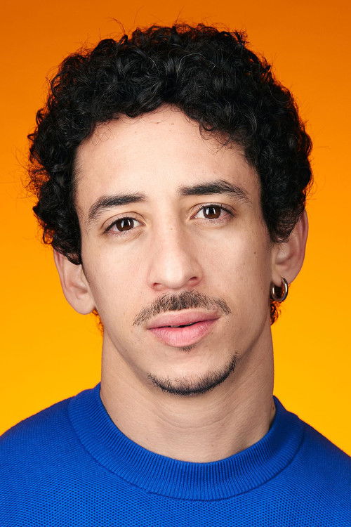 Hamza Essalouh as Karim