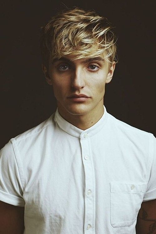 Hart Denton as Finn Elliott