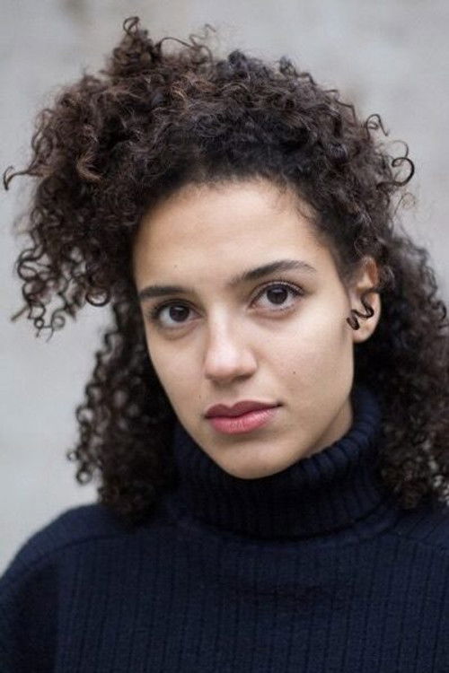 Carmen van Mulier as Lore