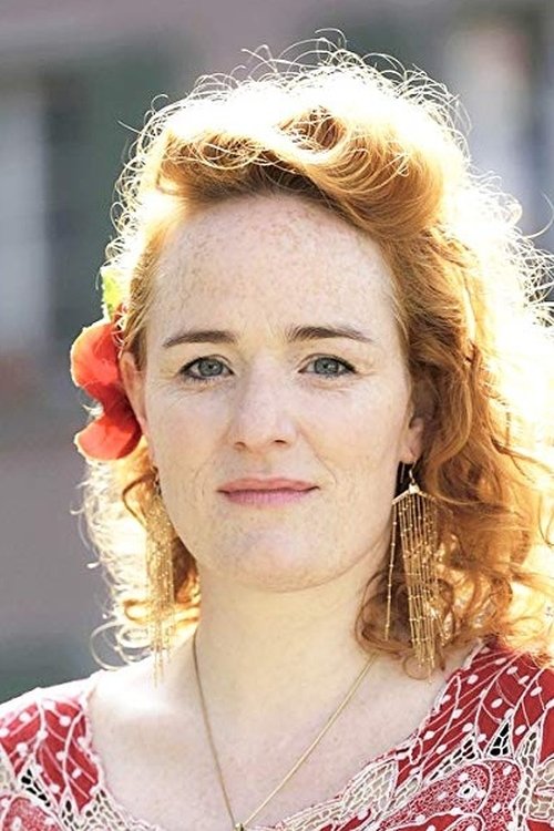 Fabienne Hadorn as Erika Wenger