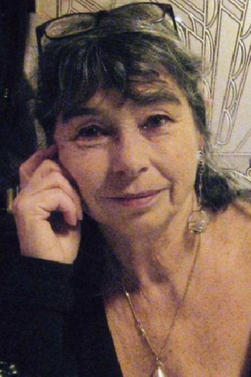 Evelyne Istria as Électre