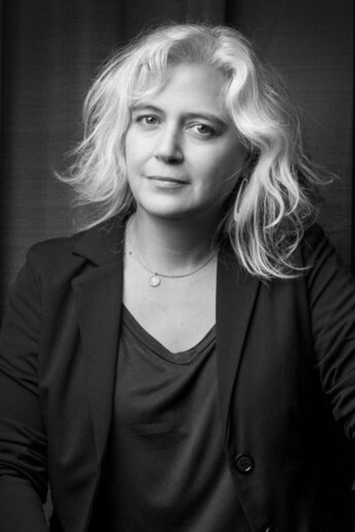 Nadine Voullième as Birthday Woman