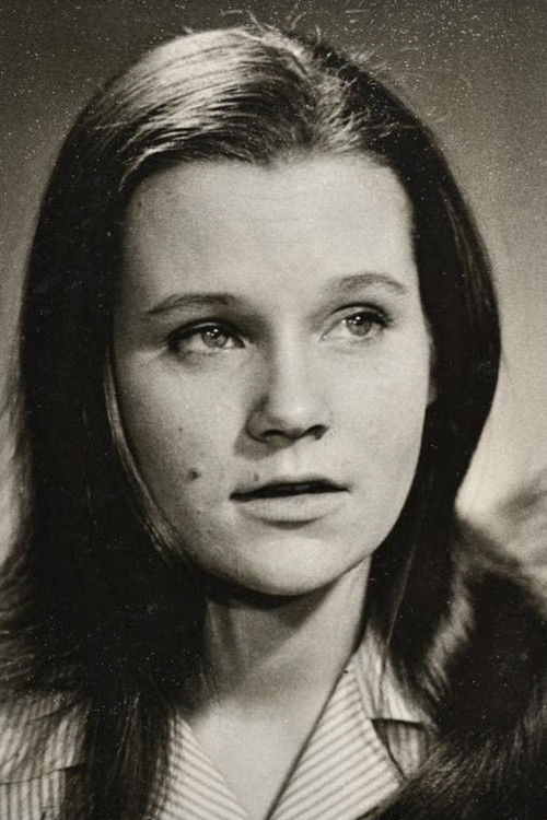 Liis Bender as Lisete