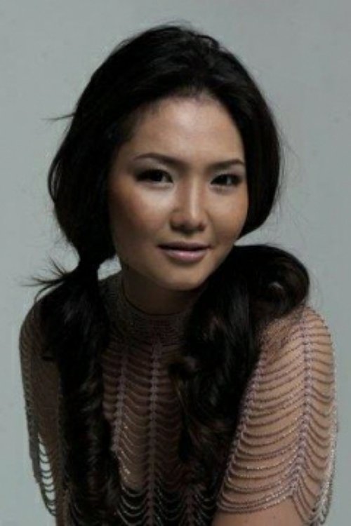 Undral Choimpog as Orgil's Wife