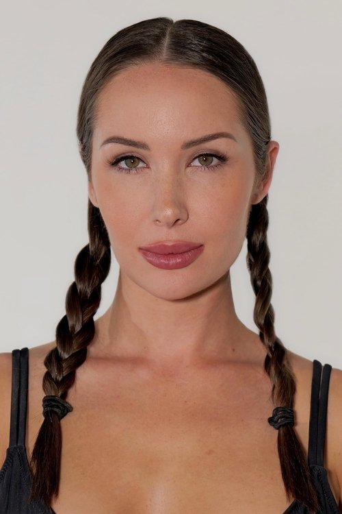 Maryna Biletska as Diner Customer