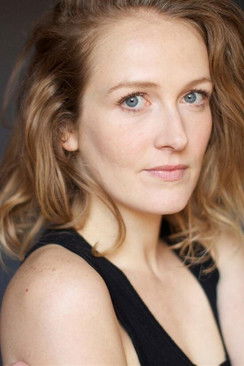 Anouk Feral as Florence Jarry