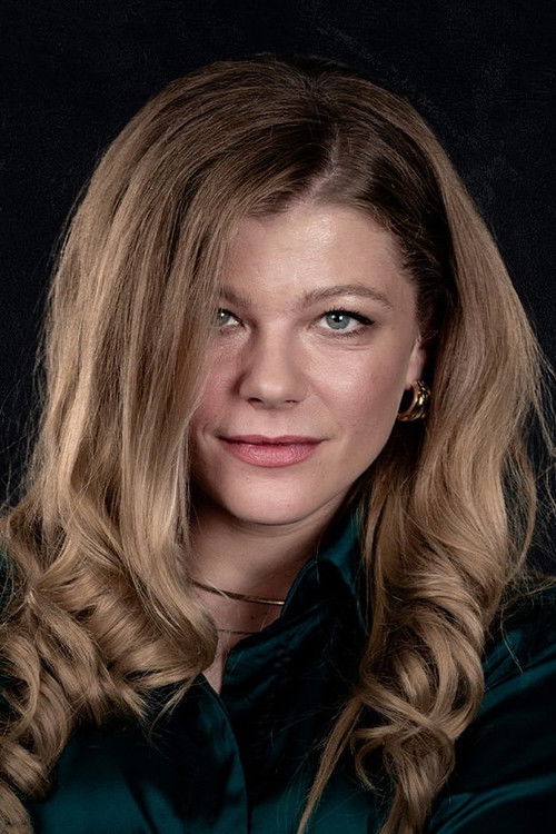 Anastasiia Pustovit as Larysa