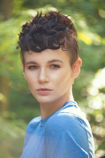 Marlee Carpenter as Steph