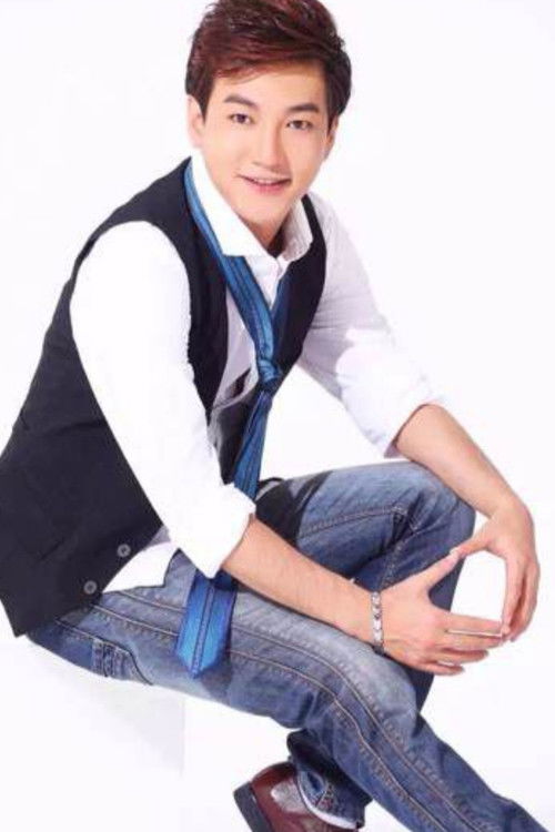 Yuan Qifeng as Prince Noah