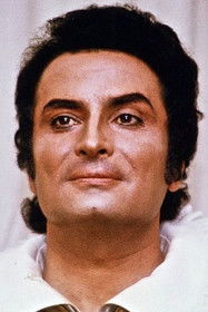 Vasile Moldoveanu as Don Carlo