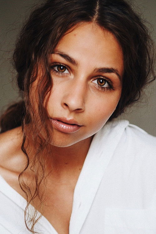 Lorina Seipp as Soraya Müller-Kuch