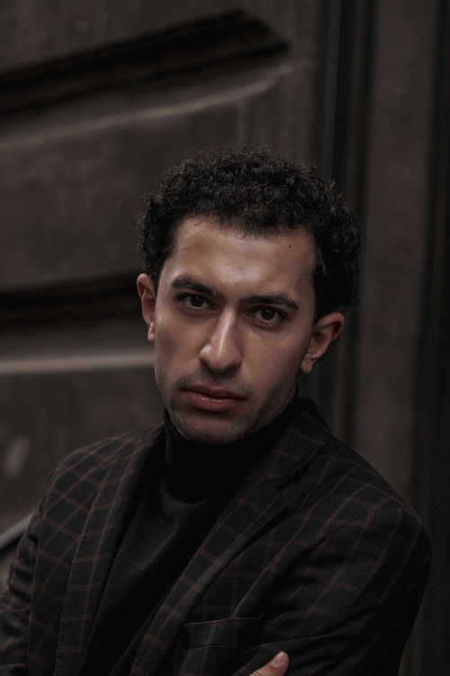 Manvel Iskandaryan as Gravedigger