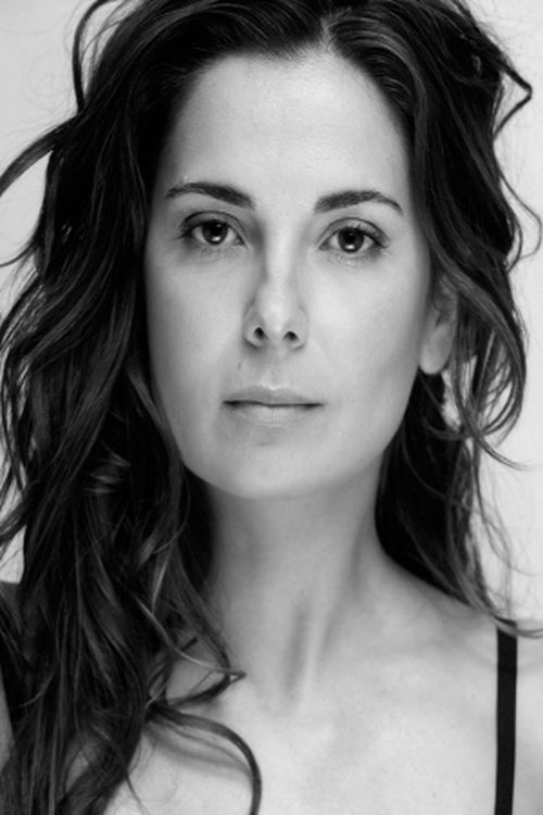 Débora Izaguirre as Nayra