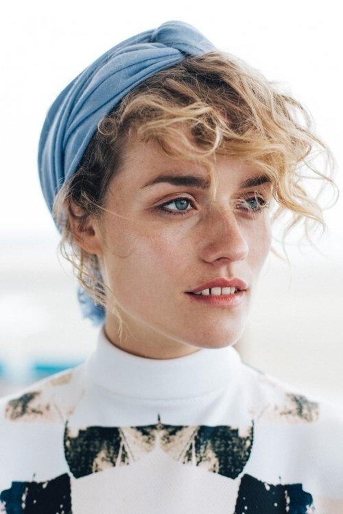 Nienke van Hofslot as Josefien