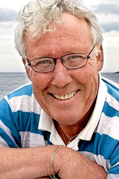 Knut Bjørnsen as Bare stemme