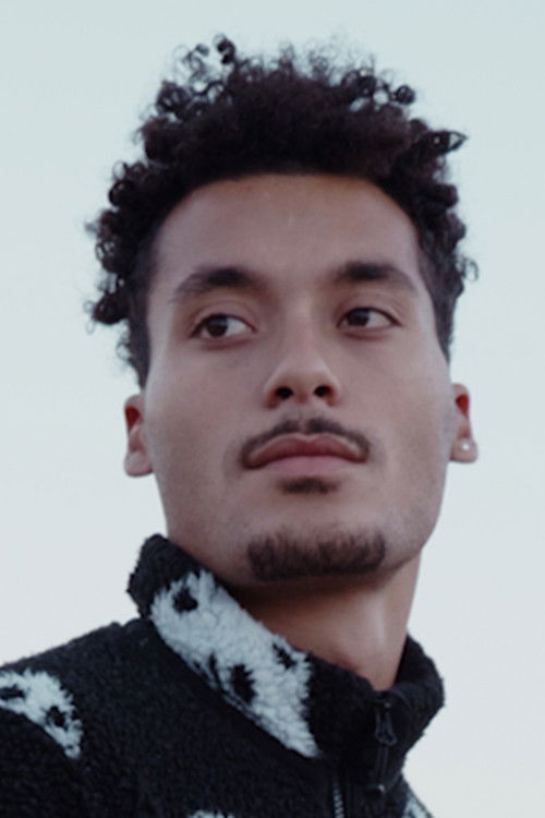 Marius Xuma-Raffard as Lucas