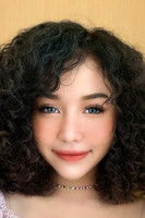 Phromporn Phrommapirom as Guitar