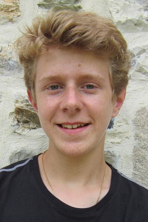 Damien Ferdel as Dan