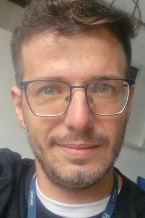 Lucas Costerano as Sr. Dias