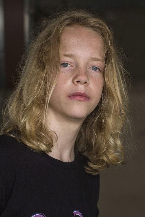 Aliocha Reinert as Aymeric