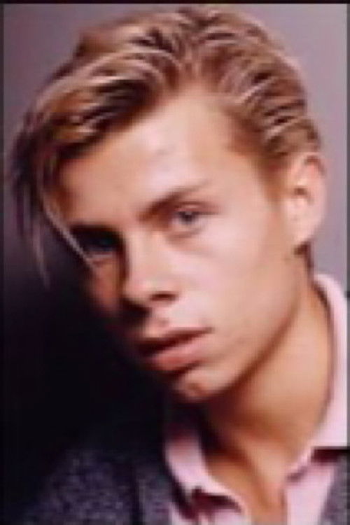 Pascal Duvey as "Cul de pat": La Patrouille des Rouges