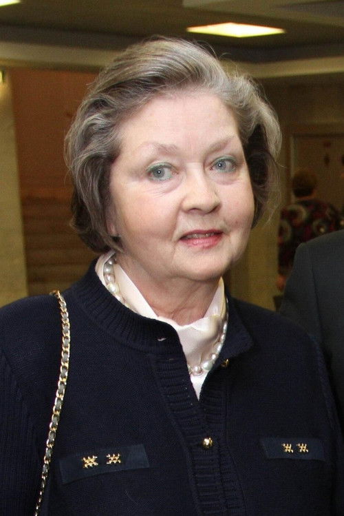 Zhanna Bolotova as Alla Konstantinovna