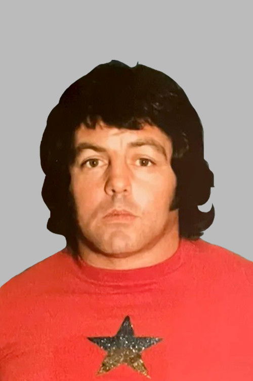 William Cruickshanks as "The Super Star" Bill Dundee