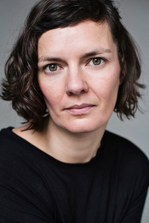 Laura Cairns as Gillian (Mother)