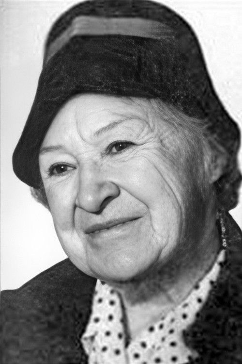 Kapitolina Ilyenko as Old woman on the cemetery