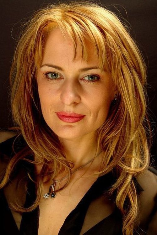 Iulia Dumitru as blonda