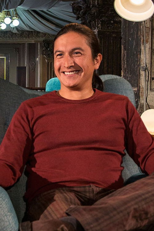 Marco Bustos as Salvador