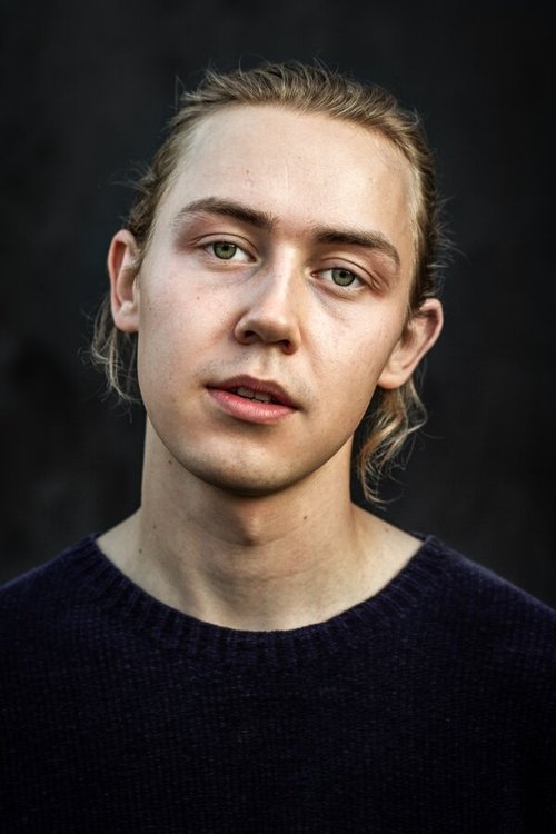 Arthur Hakalahti as Arvid