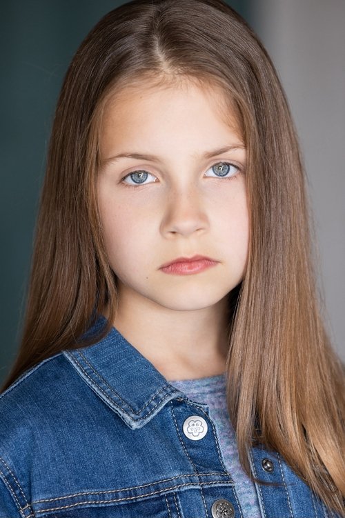 Emma Henderson as Zoey