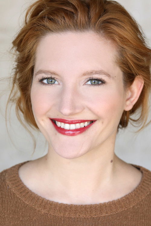 Chloé Hollings as Julie