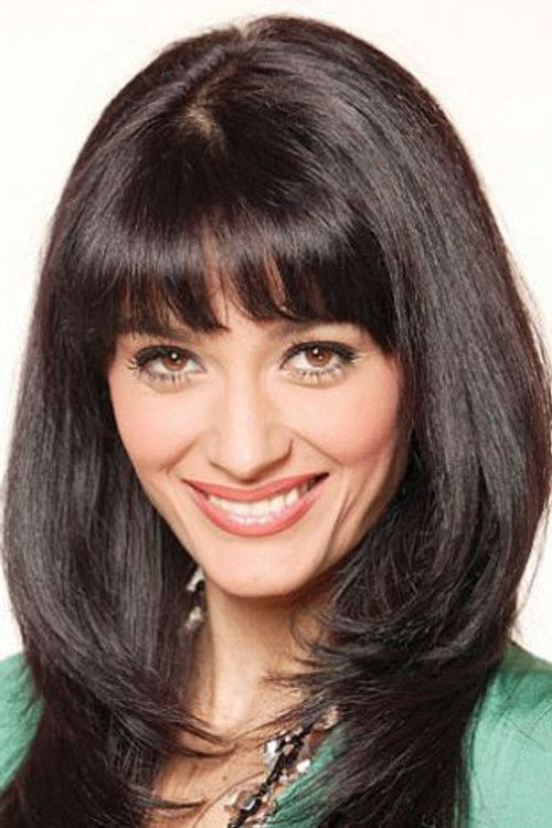 Anca Țurcașiu as Tina Chitic, fiica lui Costel și a Didonei