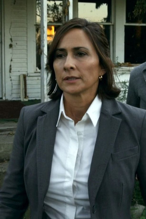 Lisa Jane Todd as Anne Miller