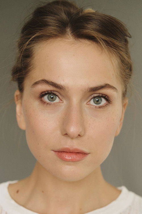 Anna Rodonaya as Маша Матушкина