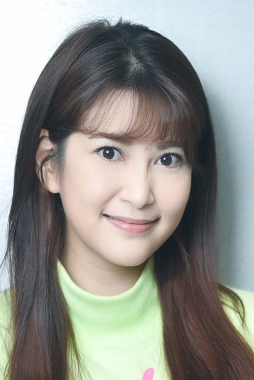 Amily Lou as Yang Yi-Xue