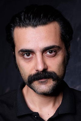 Ercan Özdal as Efe