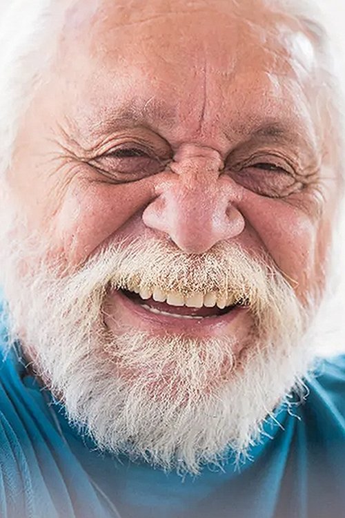 Andrade Jr. as O Velho