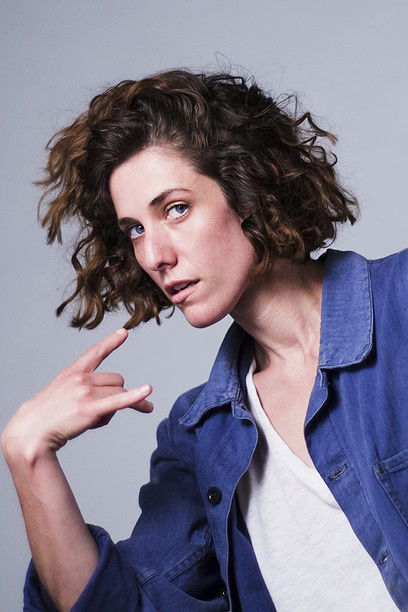 Claire Woolner as Vanessa