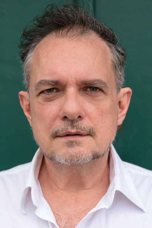 João Falcão as Padre