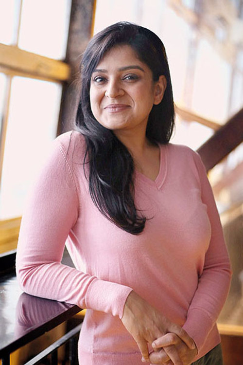 Kaneez Surka as Host